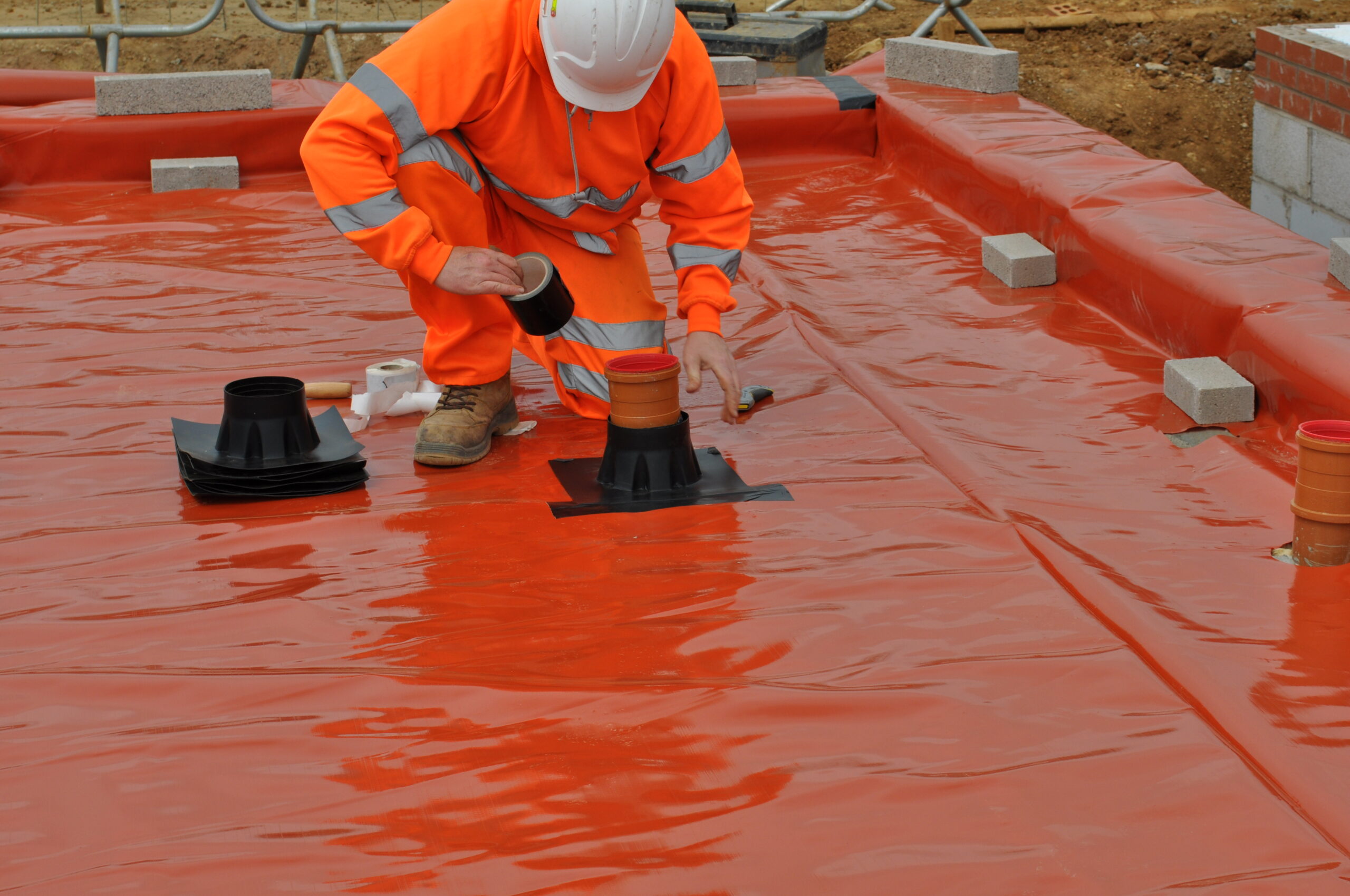 Sigma Universal Gas Barrier is manufactured from hybrid virgin polymer and thus contains no recycled material.